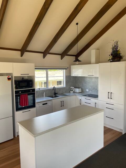 Peaceful Home in Waitara