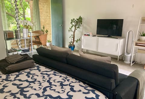 The Treehouse, a unique studio in Annandale