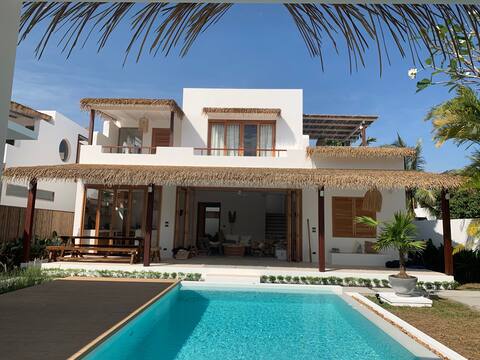 Bali style New Luxury Villa next to the beach