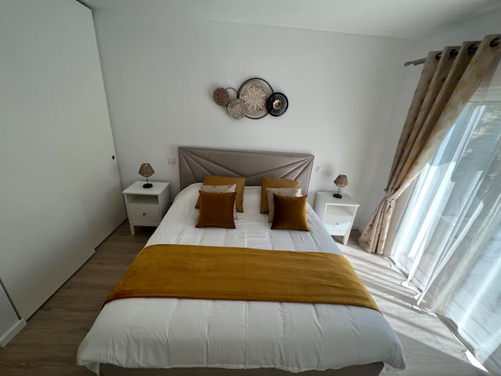 Ground floor bedroom 1 with large 180x200 double bed. In suite with the bathroom.
