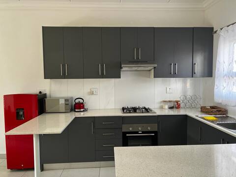 Stylish apartment around airport