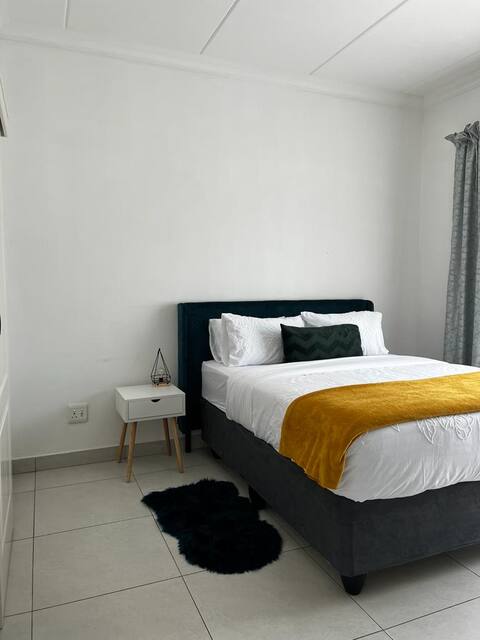 Stylish apartment near OR TAMBO