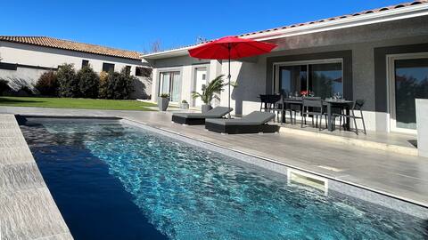 Beautiful villa with pool and view