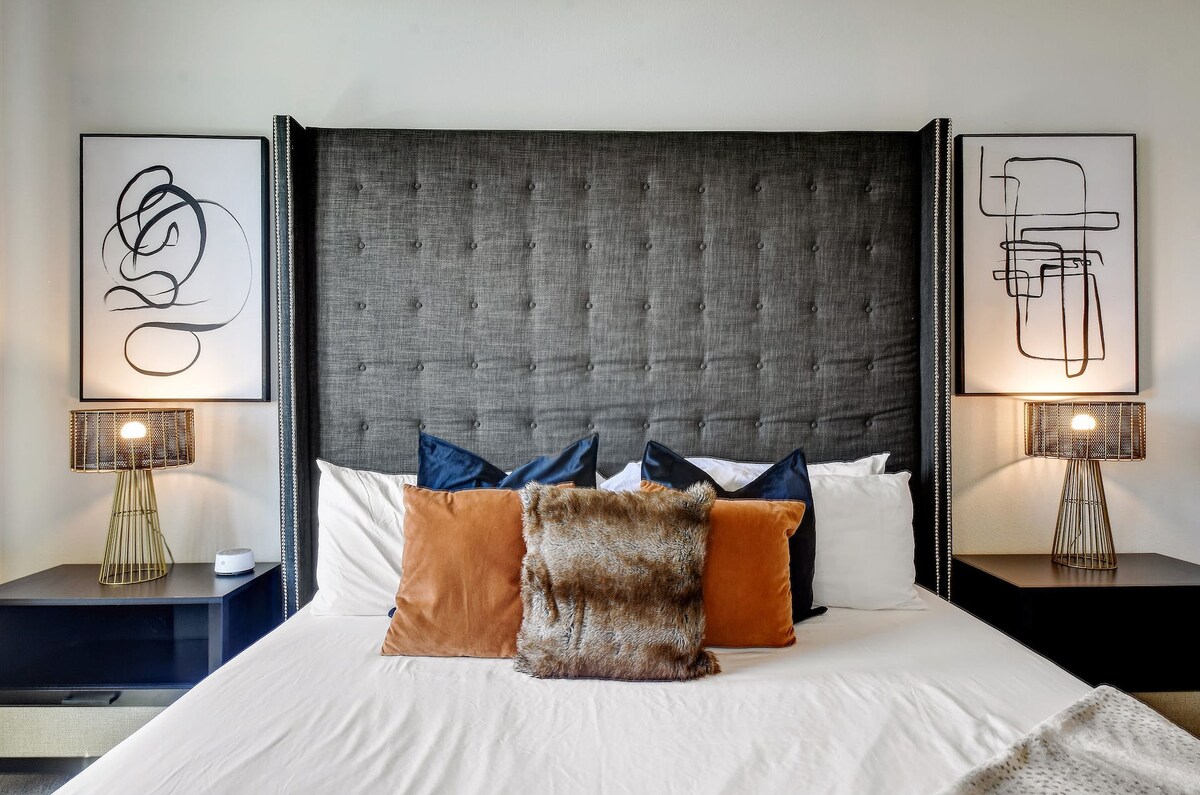 Dhoma e gjumit #2 w/krevat dopio "king".