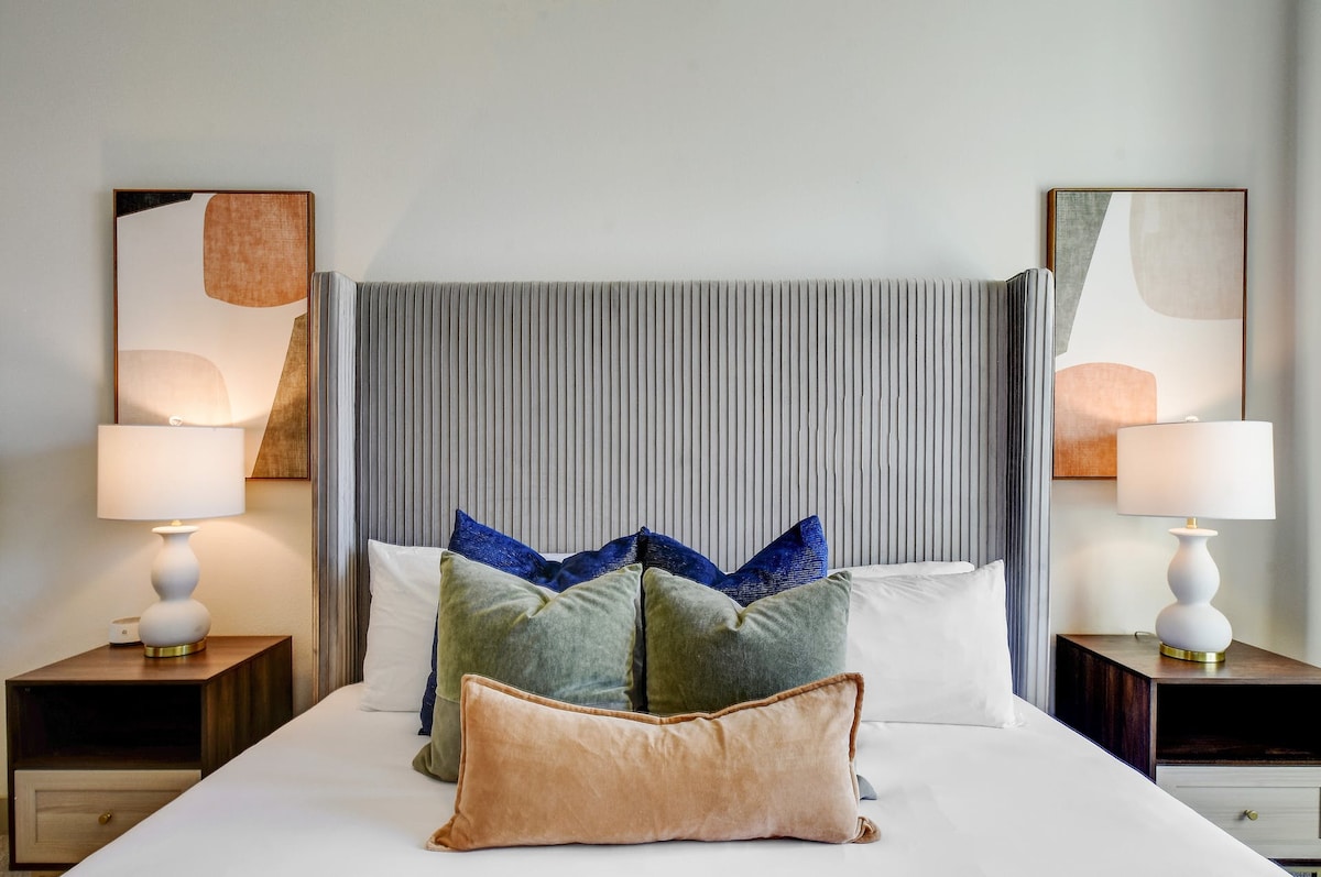 Dhoma e gjumit #1 w/krevat dopio "king".