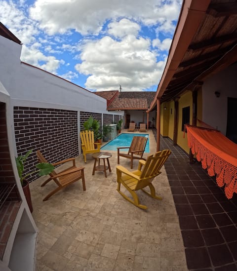 Casa Mango High-End 2BR, Downtown w/ Pool