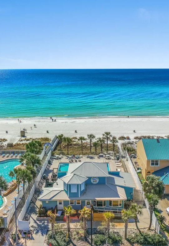 Popular Airbnb listing: Sip, Sun & Relax in Our Newly Refreshed Condo in Panama City Beach