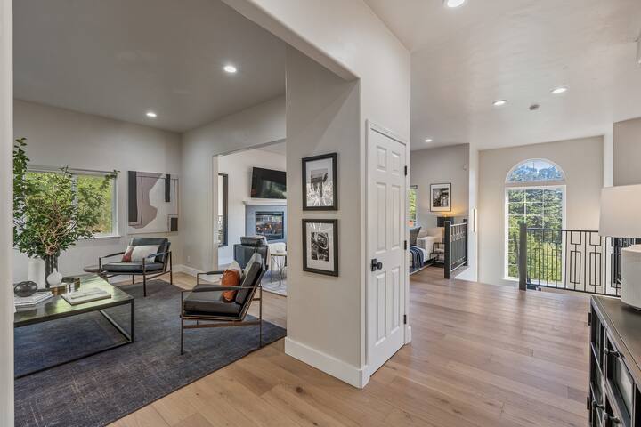 Montclair Modern Luxury Retreat gallery image 3