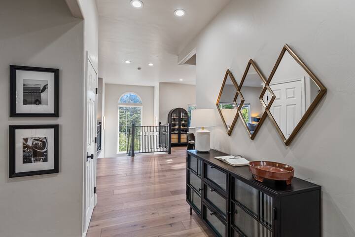 Montclair Modern Luxury Retreat gallery image 2