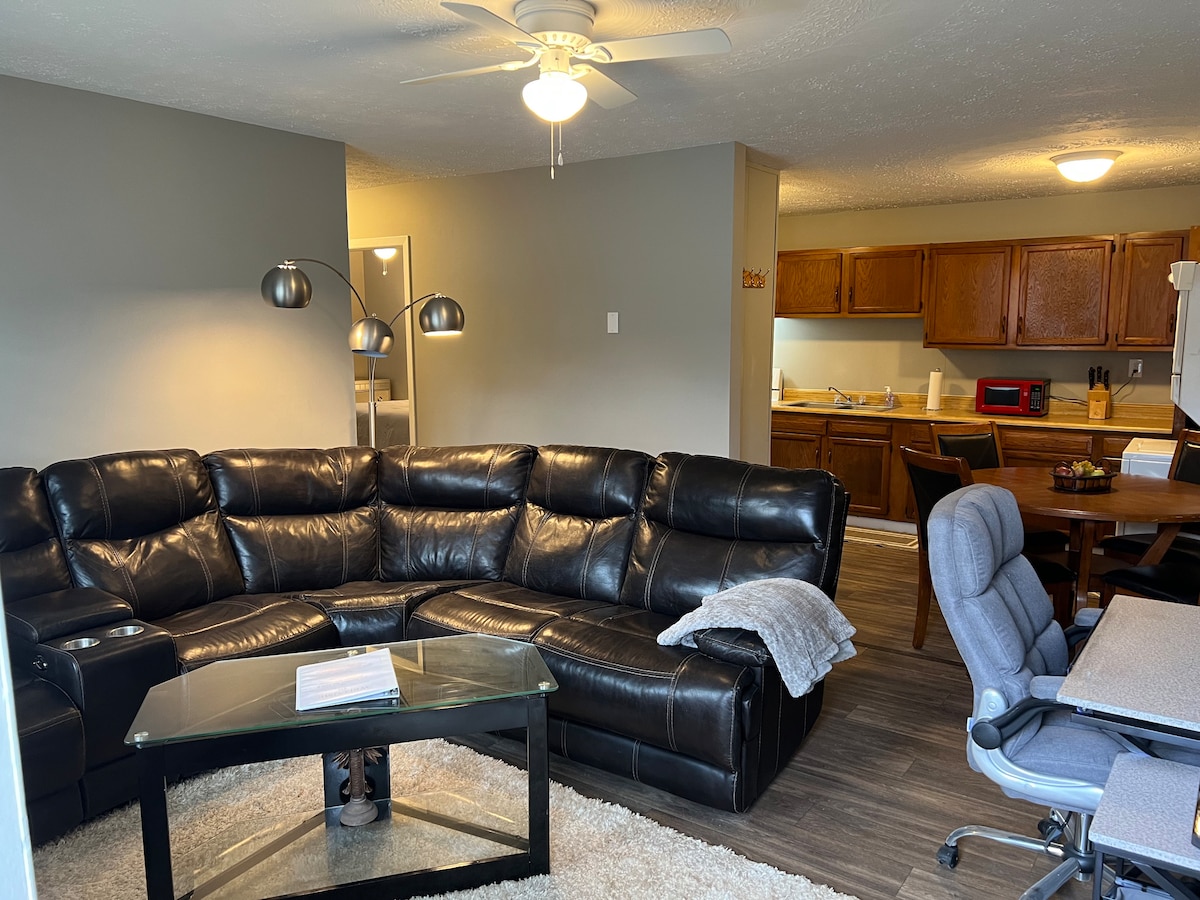 2br/1ba apt w/ W&D & parking inc Apartments for Rent in Bluefield, West Virginia, United