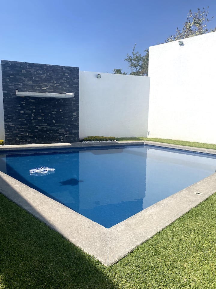 Summer house for six people in Cuernavaca Houses for Rent in Palo