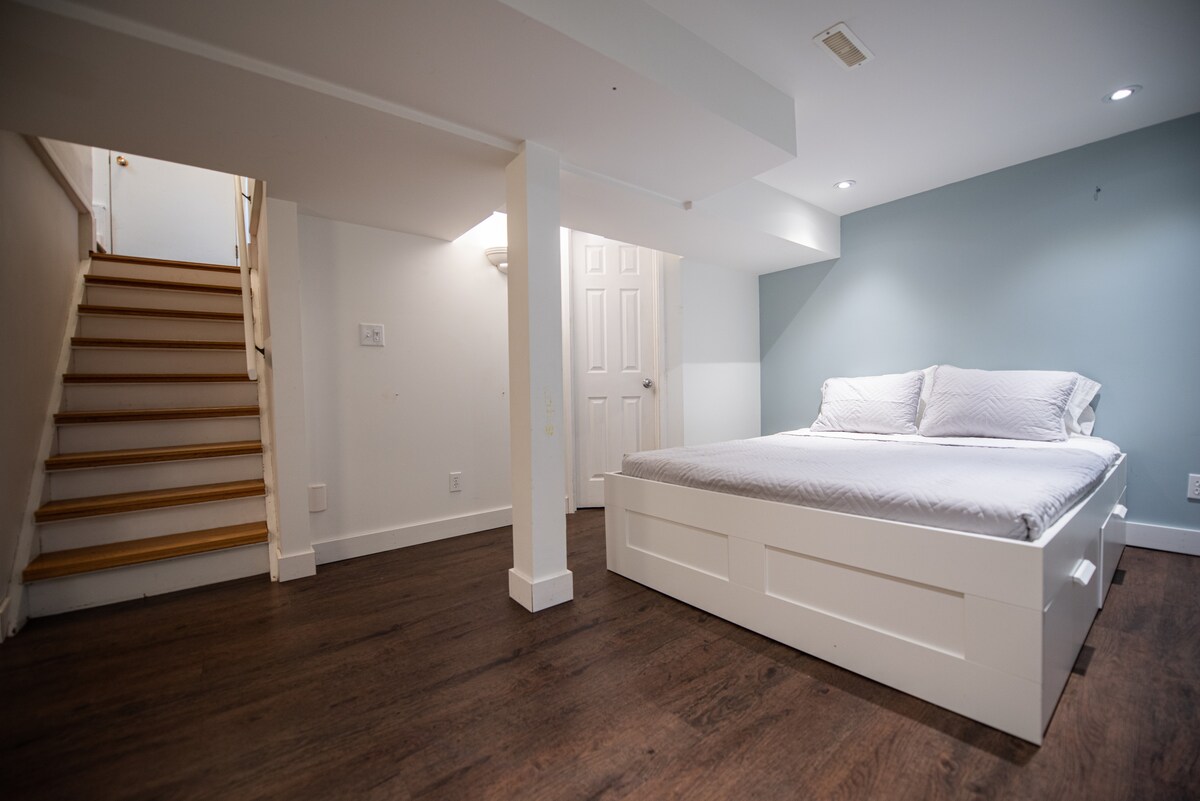 En la planta baja: cama tamaño queen