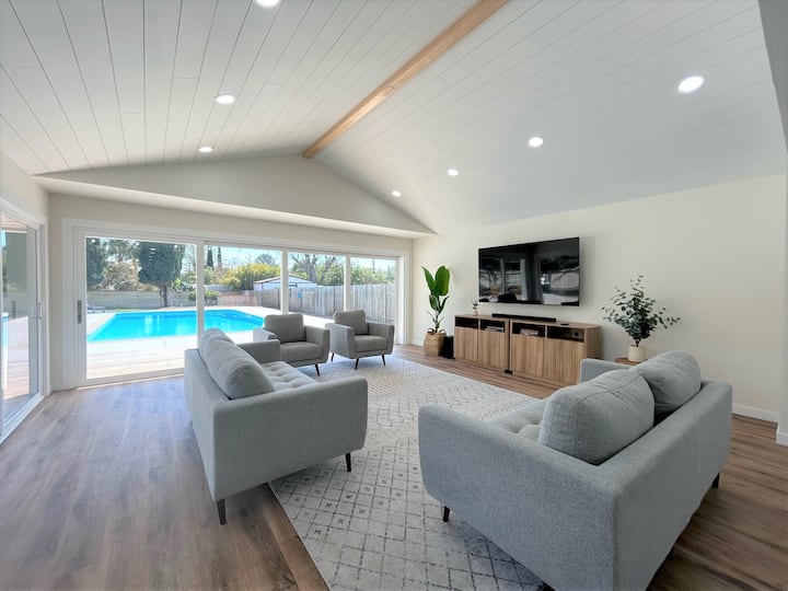 Luxury Four Bedroom Home With Pool And Game Room! - Escondido, CA