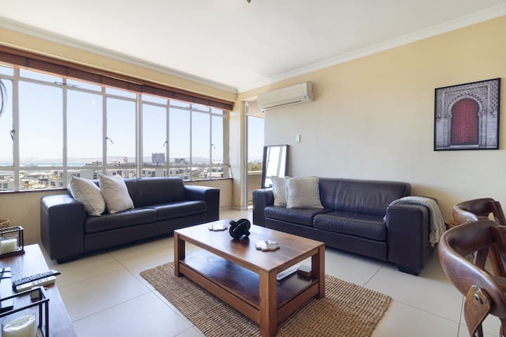Devonshire 2 Bed apartment Green Point - Apartments for Rent in Cape Town,  Western Cape, South Africa - Airbnb