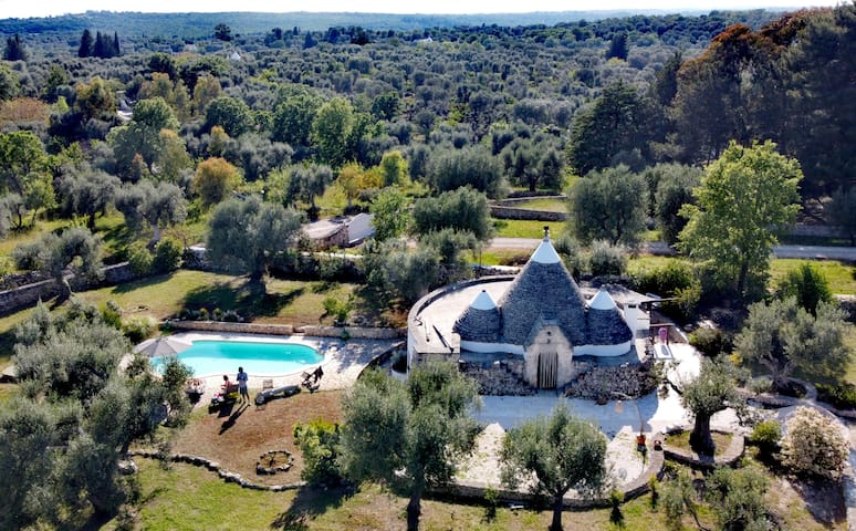Il trullo di Mya. Trullo con piscina privata