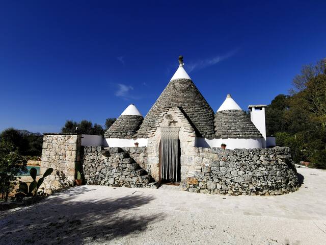 Il trullo di Mya. Trullo con piscina privata gallery image 4