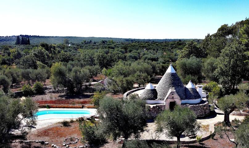 Il trullo di Mya. Trullo con piscina privata gallery image 2