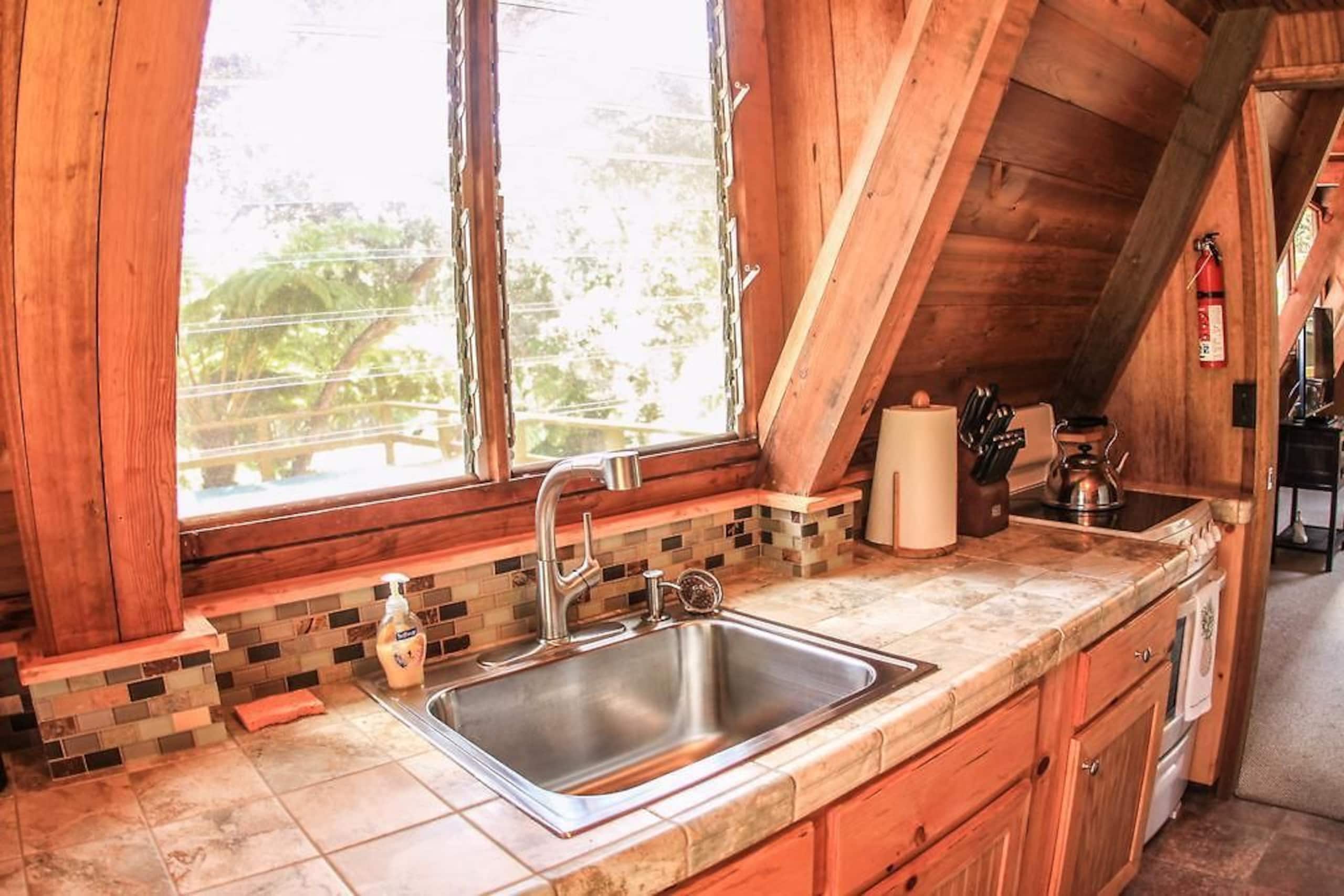 Cabin in Volcano · ★5.0 · 1 bedroom · 2 beds · 1 private bath - Image 14