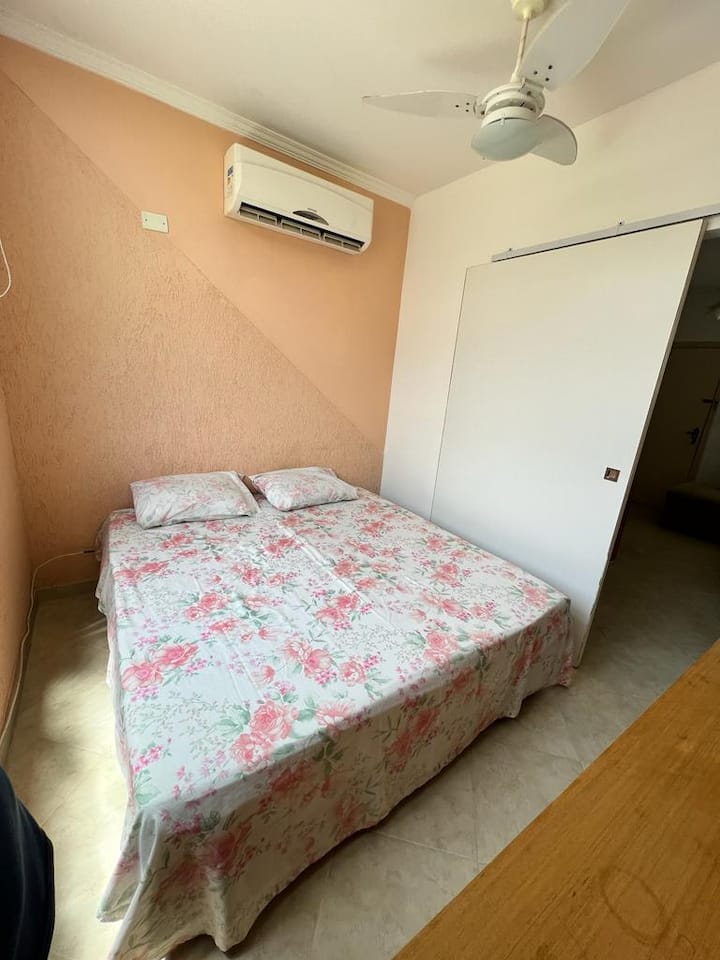 Chumba 2 cha kulala kinachoweza kubadilika - vitanda 2 vya mtu mmoja au kitanda kimoja cha ukubwa wa kifalme