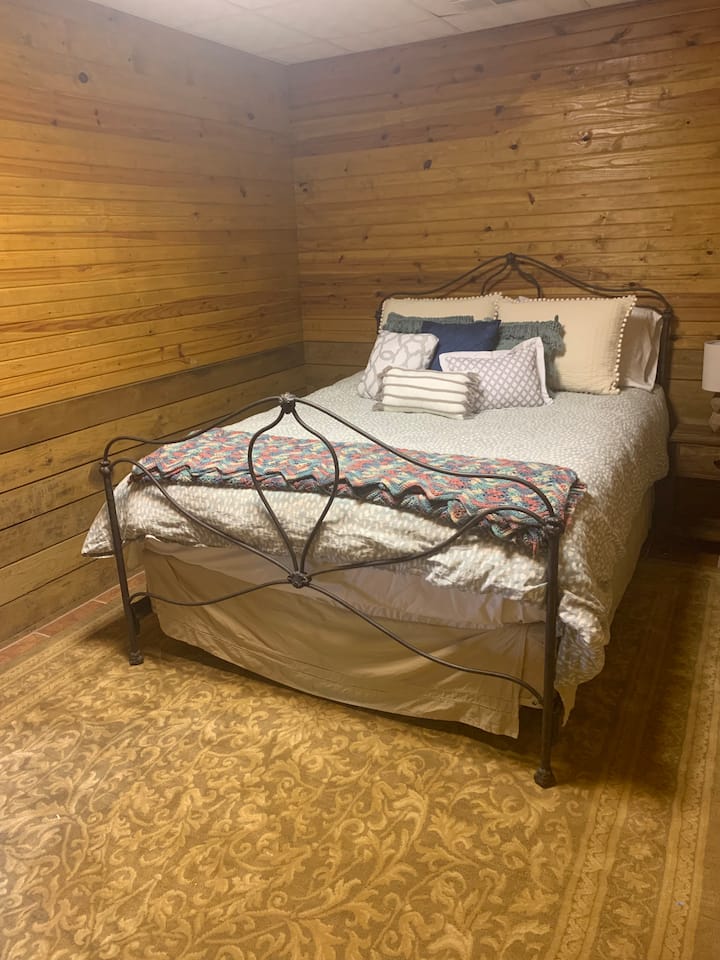 DOWNSTAIRS BEDROOM #2 (QUEEN BED) WALK-OUT TO LOWER PATIO