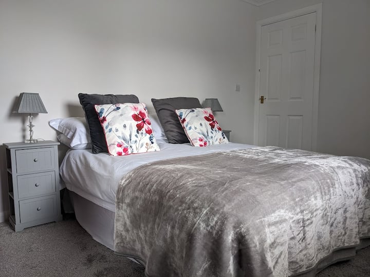 Საძინებელი 4