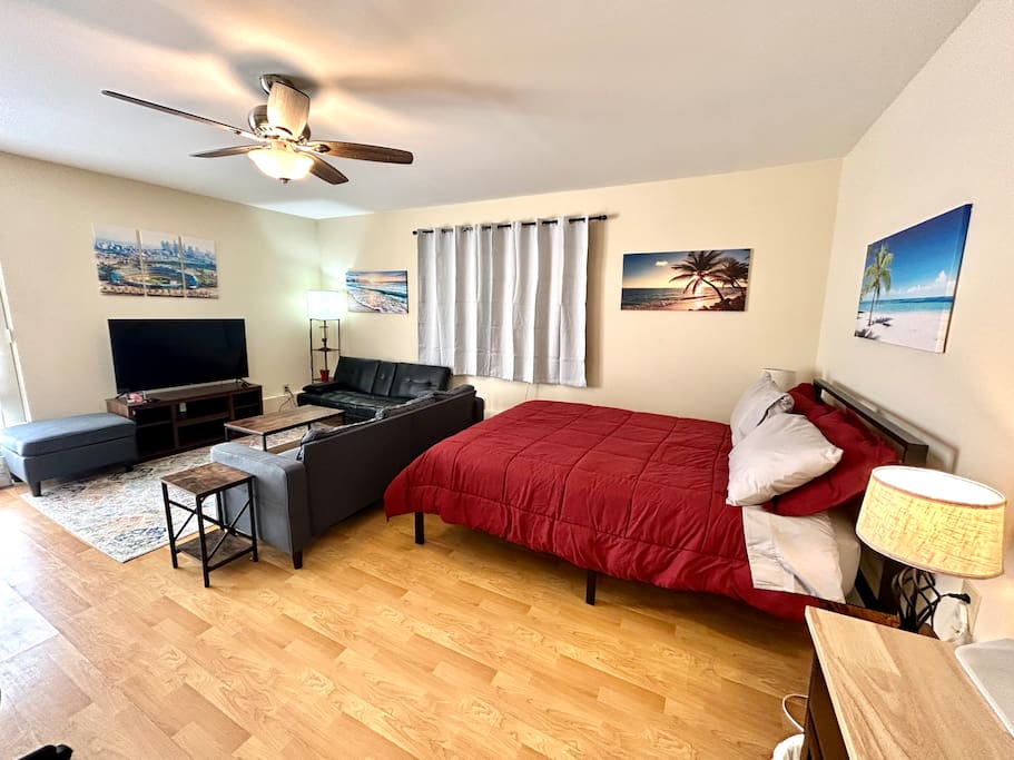 Airbnb Private Guest Room Suite w/patio 400 sq ft!