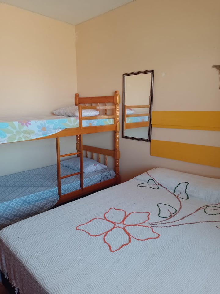 Quarto 01 - ferme et lit bière.