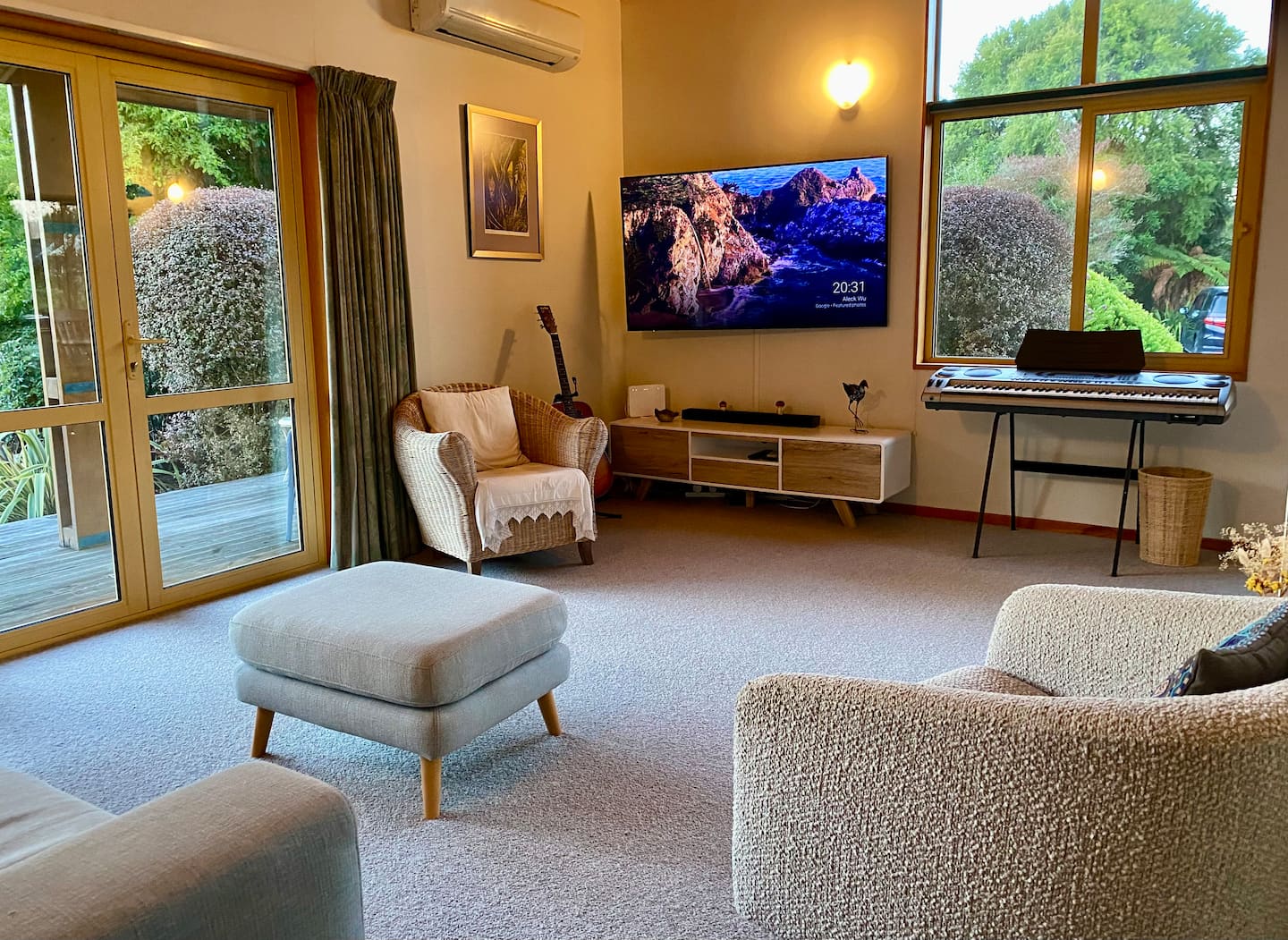 Secluded Retreat Nestled In Bush 2
