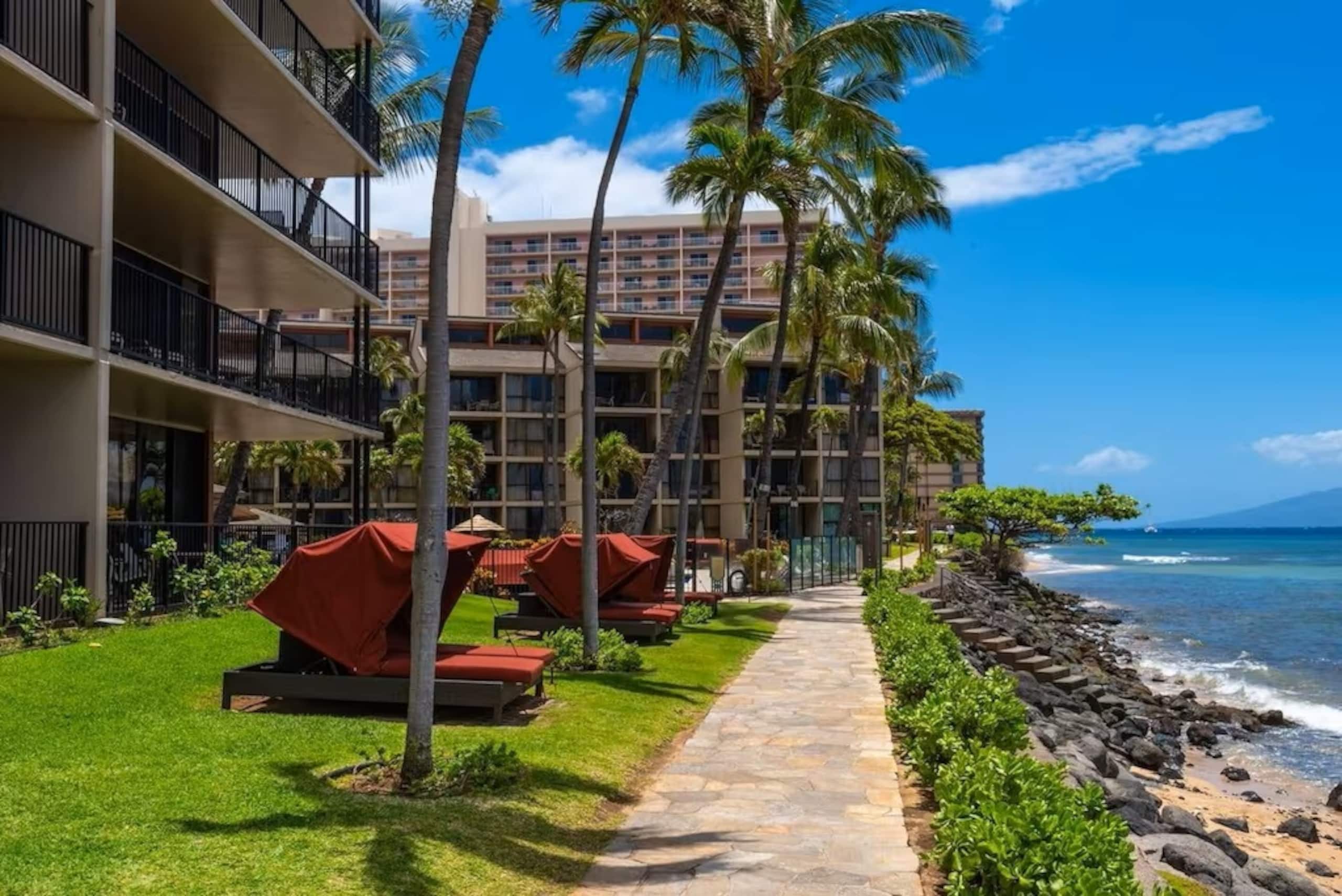Condo in Lahaina · ★4.9 · 1 bedroom · 3 beds · 1 bath - Image 23