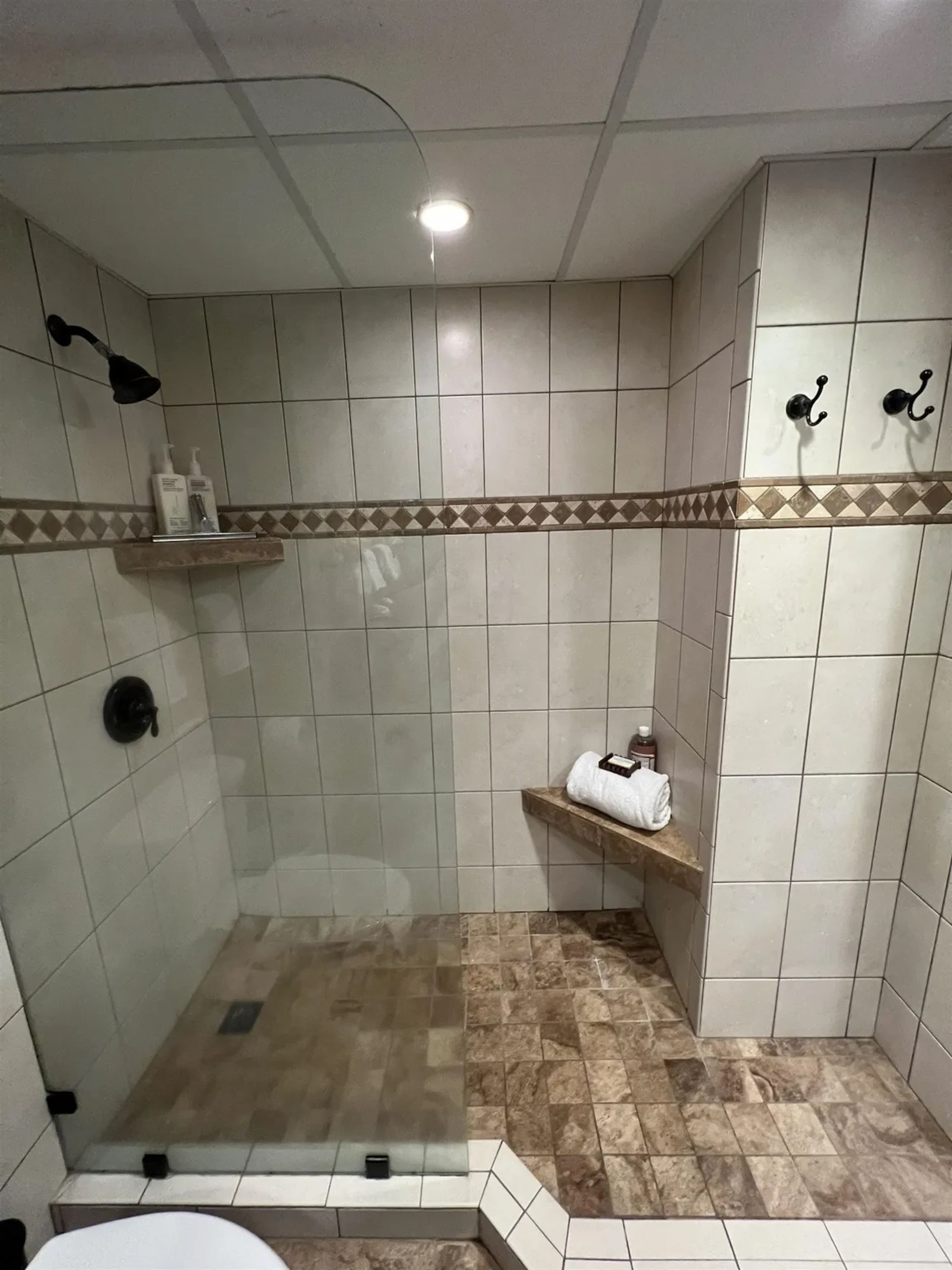 Condo in Lahaina · ★4.9 · 1 bedroom · 3 beds · 1 bath - Image 17