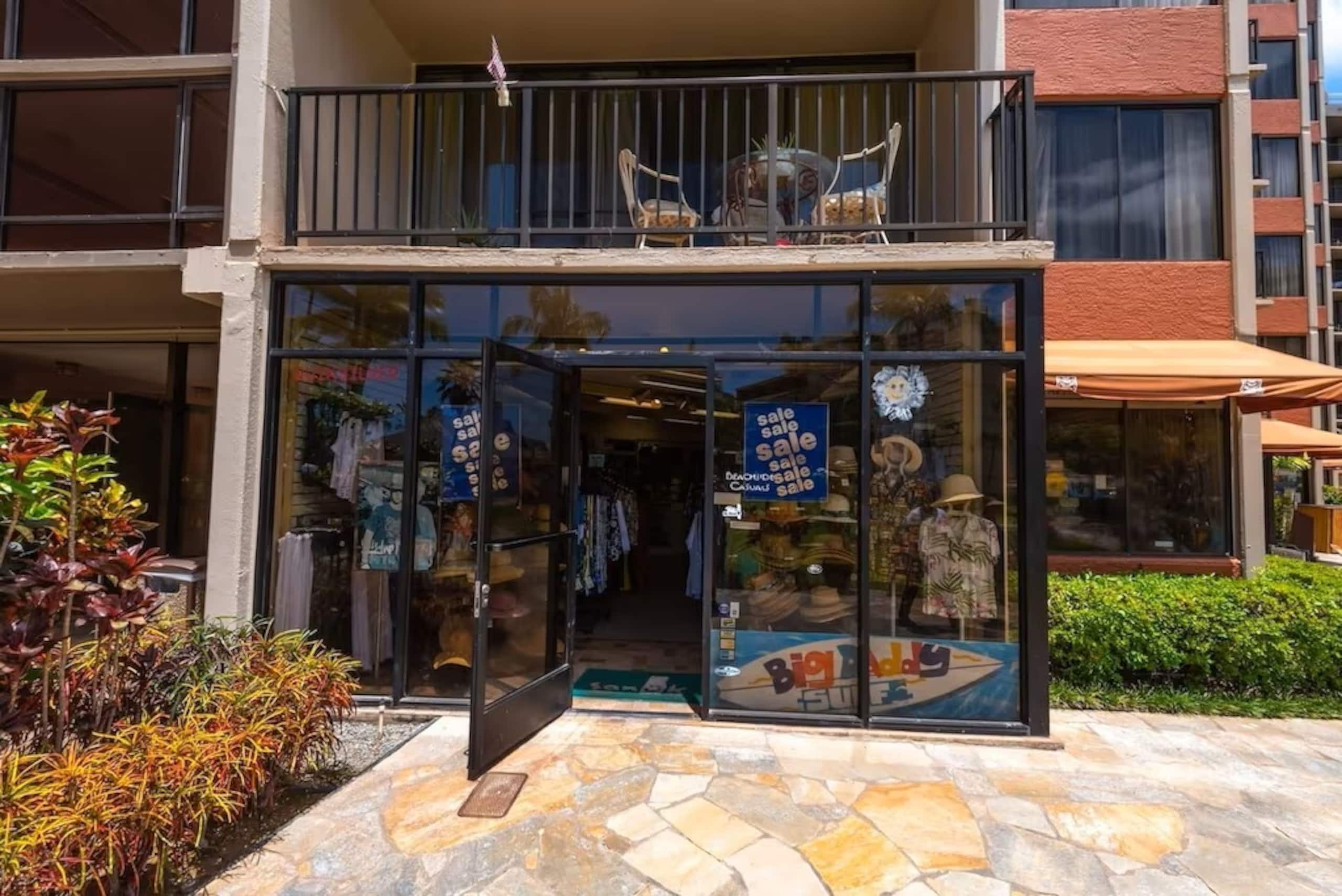 Condo in Lahaina · ★4.9 · 1 bedroom · 3 beds · 1 bath - Image 28