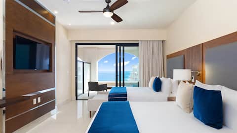 Villa De La Valencia CABO studio