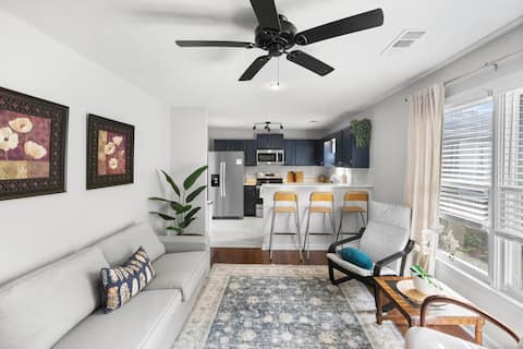 Central location, walkable, comfortable, clean
