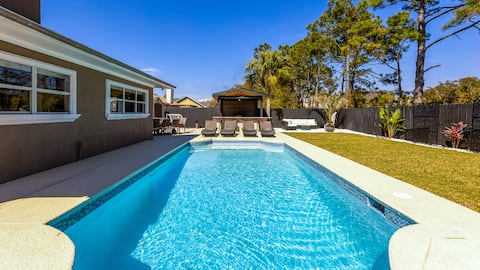 Pool & Game Oasis-4min to Beach, Sleeps 12