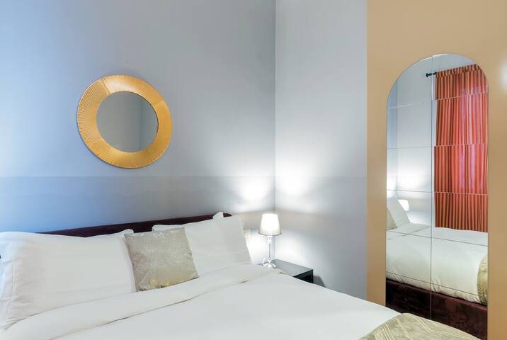 Lussuoso otto posti letto in Duomo gallery image 3