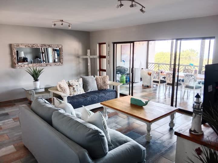 3 Bedroom Apartment In Balito - Dolphin Coast