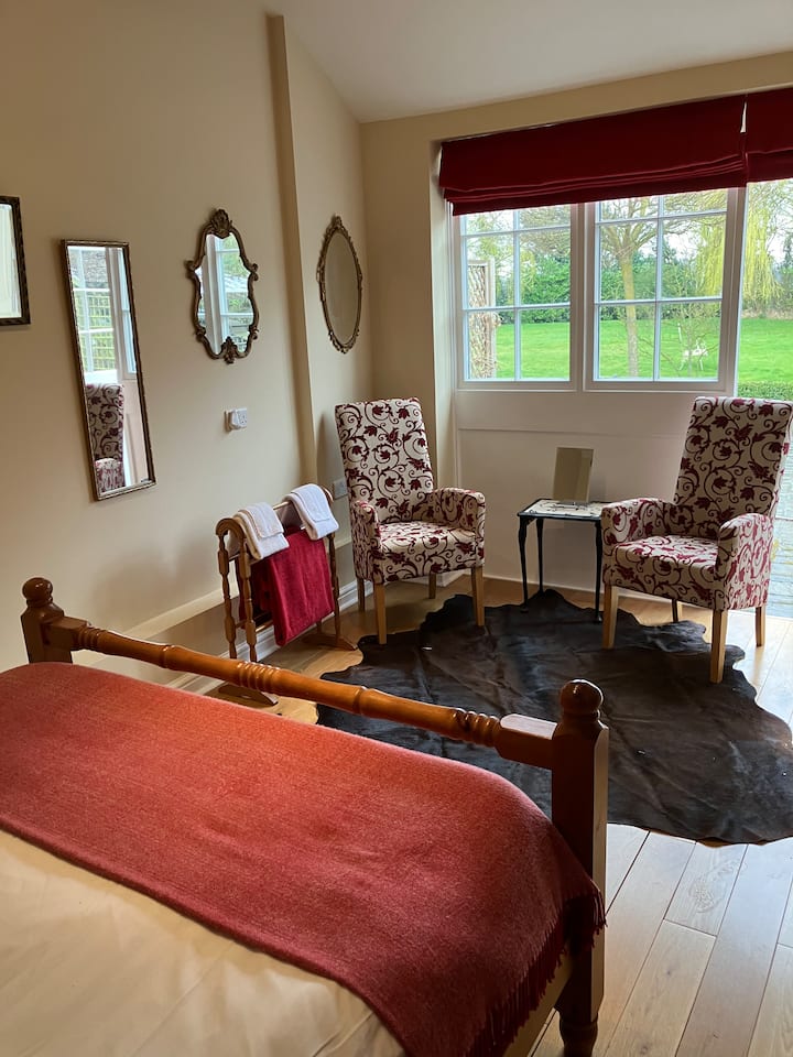 Stunning converted stable near Cambridge Apartments for Rent in