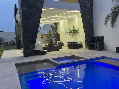 Luxury villa +20 people heated pool Morelos