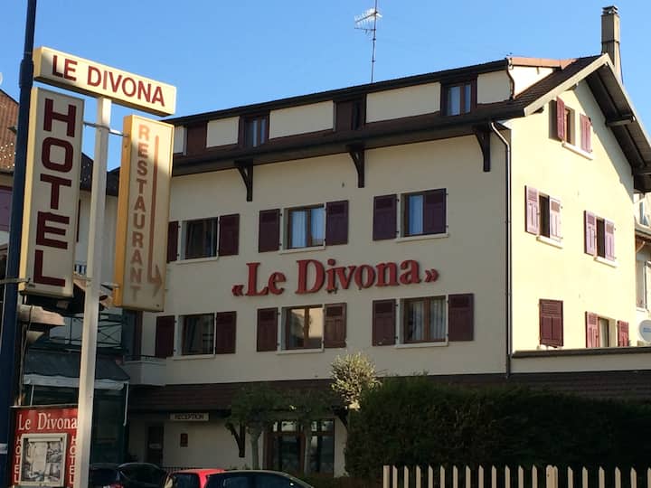 Le Divona Standard Single Room Hotels for Rent in DivonnelesBains, AuvergneRhôneAlpes
