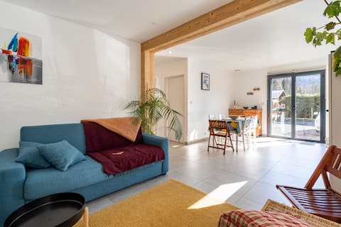 Successful Airbnb property: Verchaix Apartment 5 min from Samoëns Giffre Valley in Verchaix