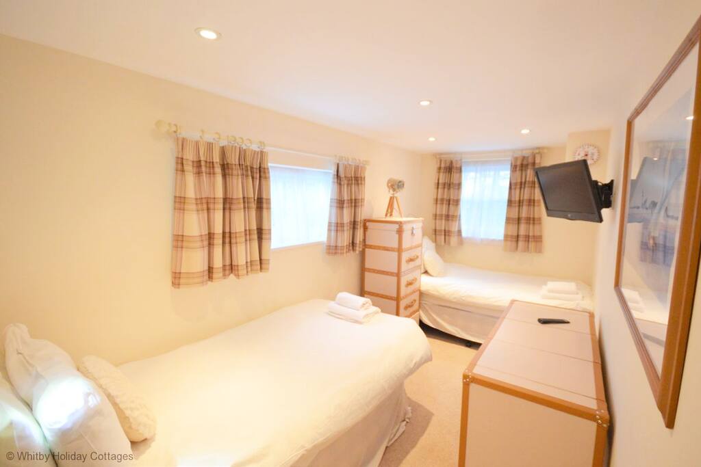 Stunning views~Central Whitby~Parking