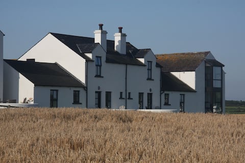 Artimacormick Cottage