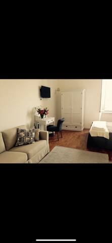 La Rosa di Roma apartment gallery image 2