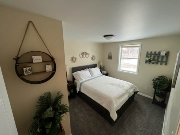 Ძირითადი დონე "მწვანე ოთახი"- საწოლი 152 × 203 სმ - საწოლი 15 