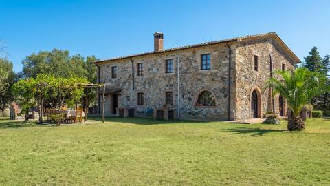 Villa la Lespa with pool