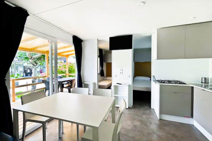 Modern Mobile Home Maxi Next To Beach-punta Marina - Émilie-Romagne