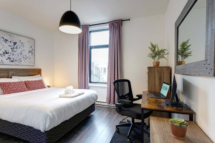 The Hip Chic Fusion – Artsy Saint-Denis | AC gallery image 2