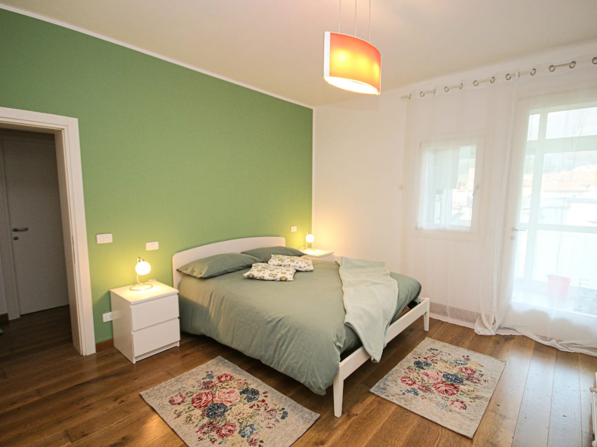 Slaapkamer met tweepersoonsbed