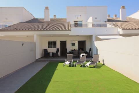 Beach house (200 meters from the beach)