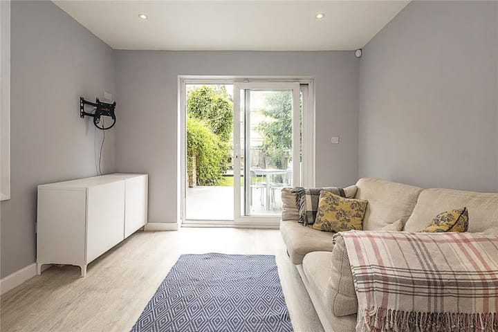 Modern Flat In Crouch End - Walthamstow - London